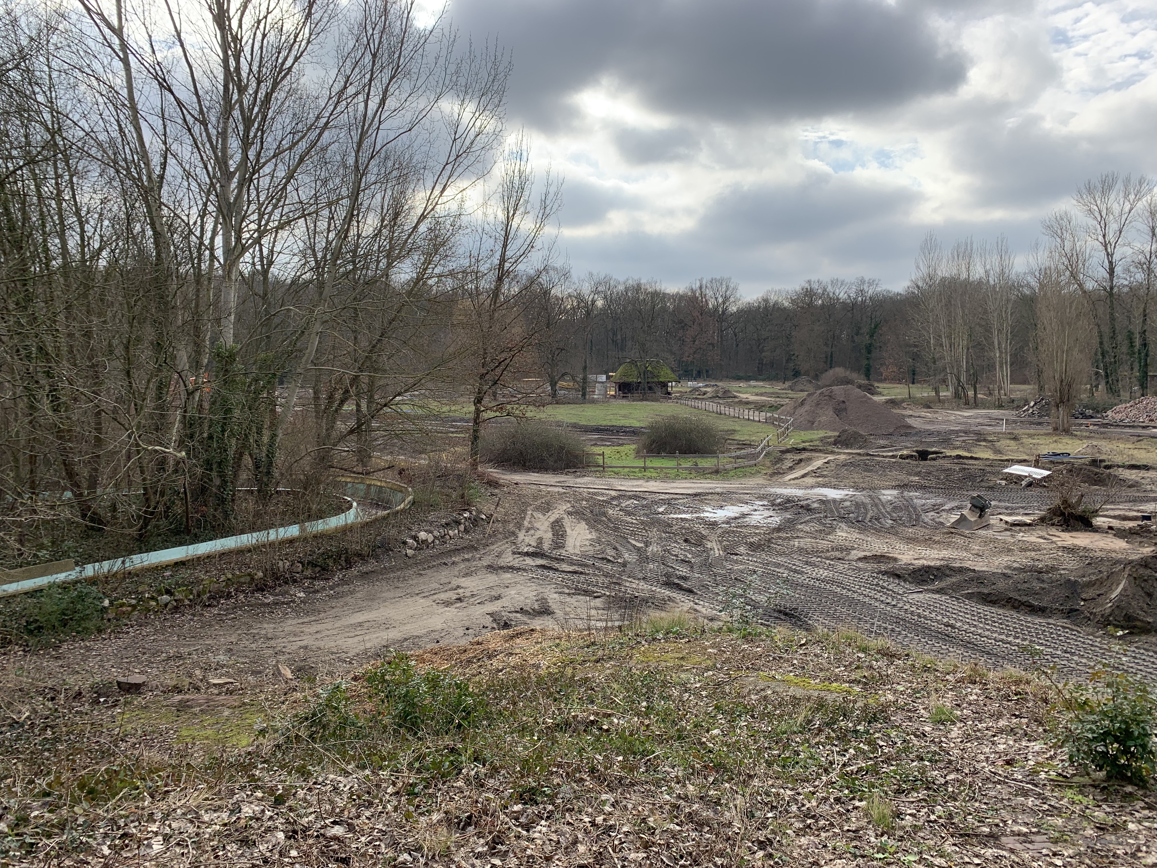 construction in Spreepark showing tracktors and bare clay ground
